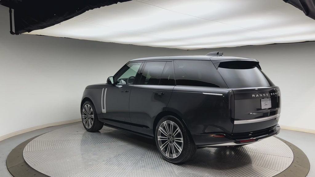 Certified 2025 Land Rover Range Rover Autobiography AWD/4WD image 4