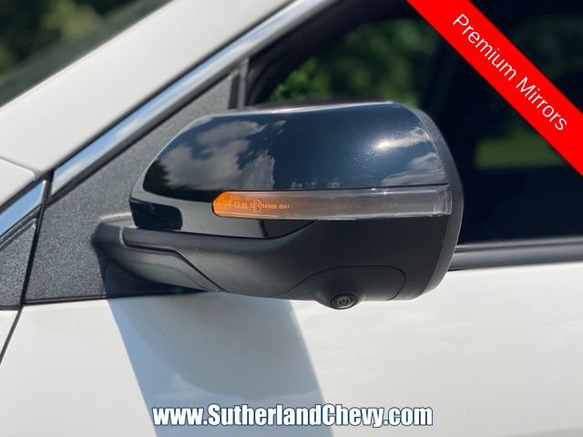 Used 2025 GMC Acadia Elevation FWD image 11