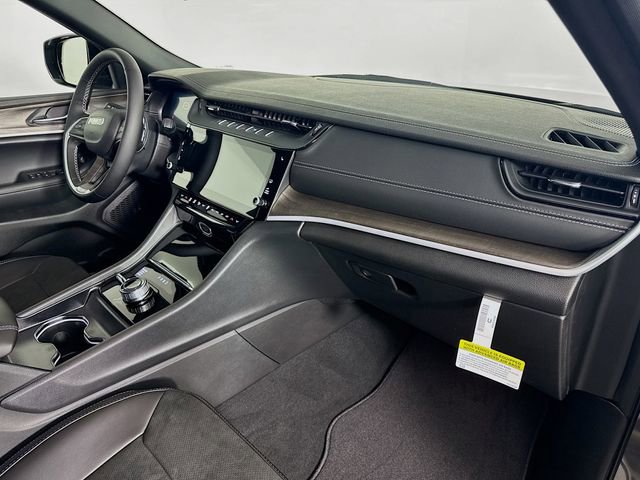 New 2026 Jeep Grand Cherokee L 4WD image 32