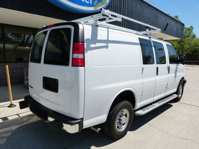 Used 2022 Chevrolet Express 2500 w/ Driver Convenience Package image 5