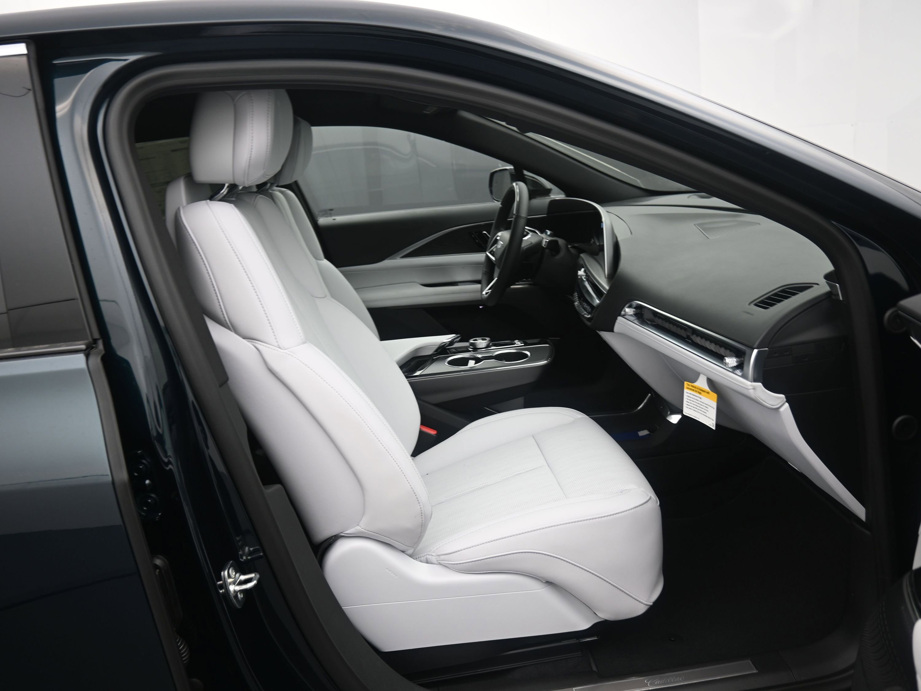 New 2026 Cadillac Lyriq Luxury image 13