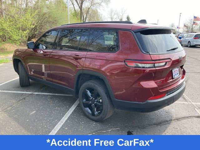 Used 2025 Jeep Grand Cherokee L Limited w/ Black Appearance Package AWD/4WD image 8