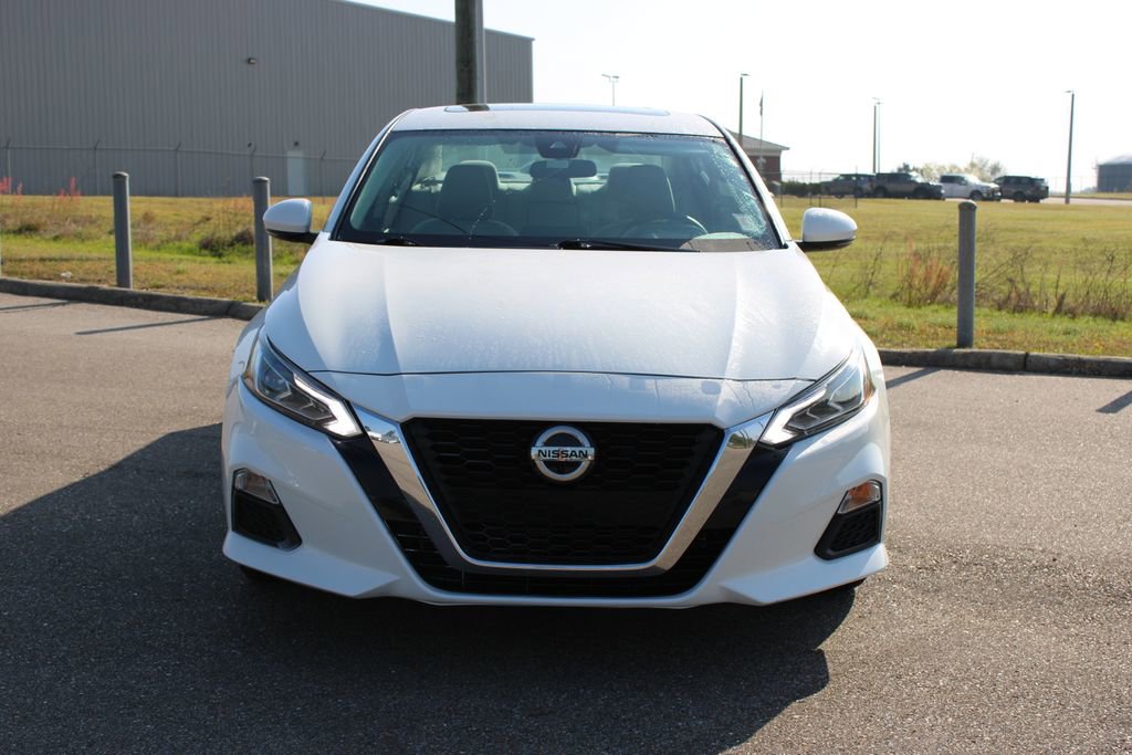 Used 2022 Nissan Altima 2.5 SV w/ SV Premium Package image 4