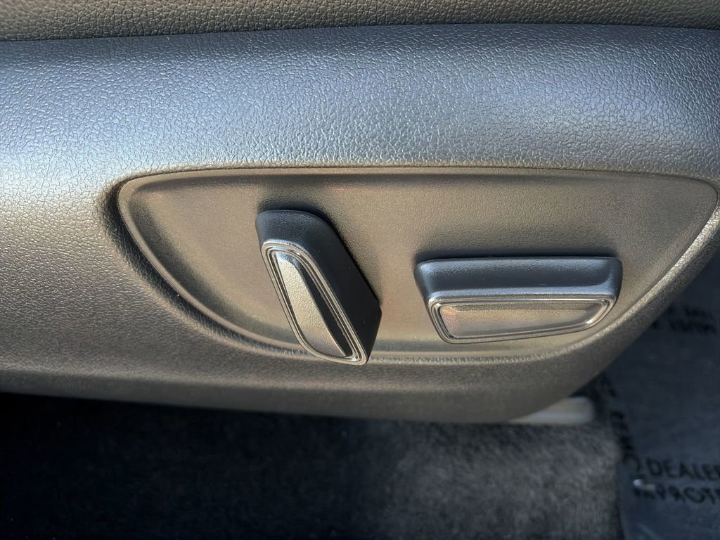 Used 2024 Toyota Grand Highlander FWD image 21