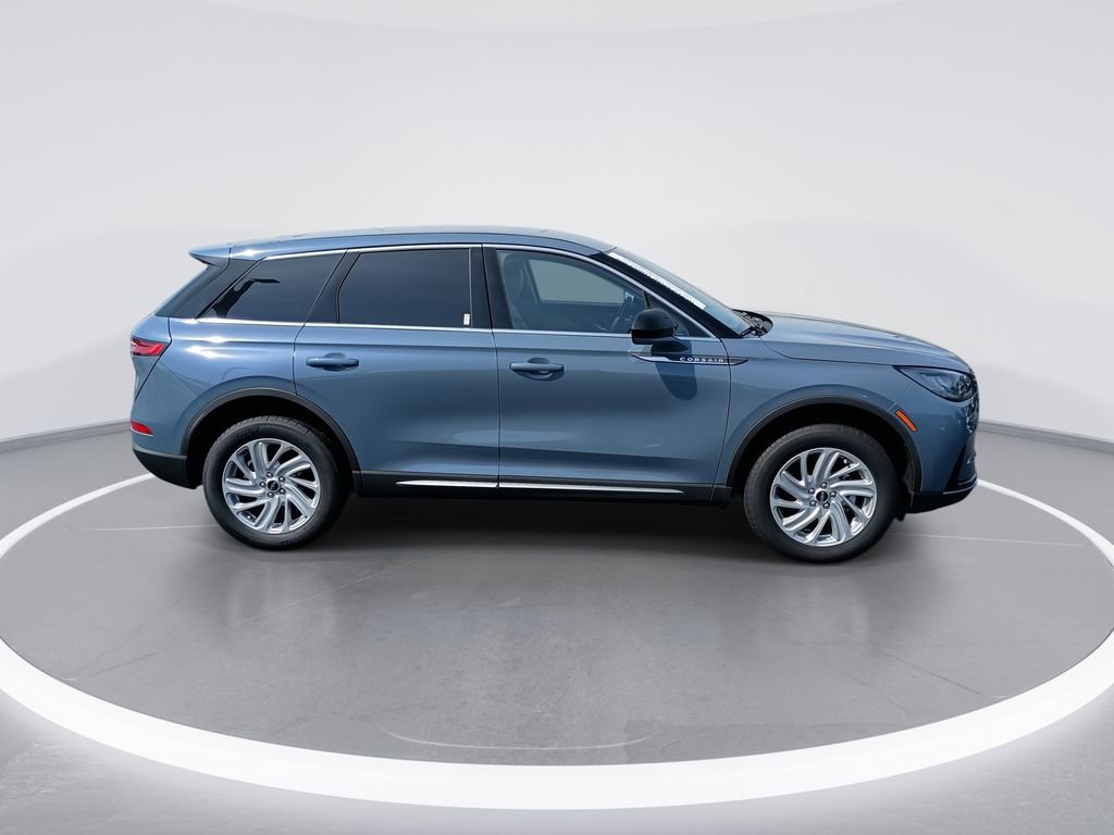 Used 2025 Lincoln Corsair FWD image 9