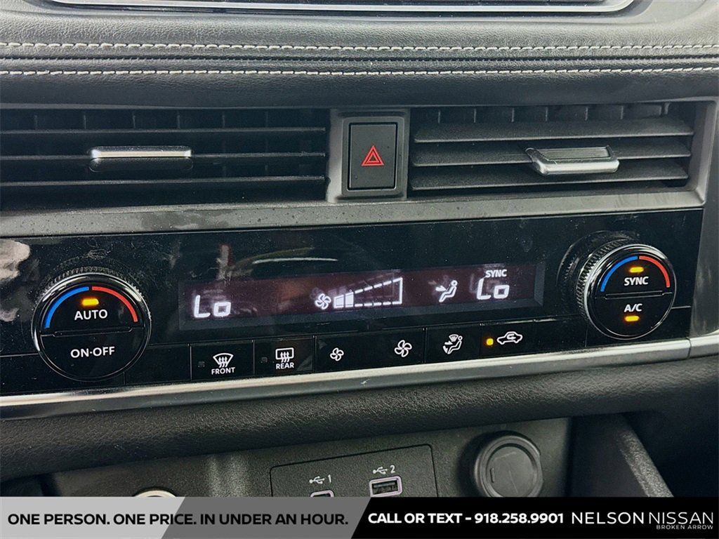 Used 2023 Nissan Rogue SV image 15