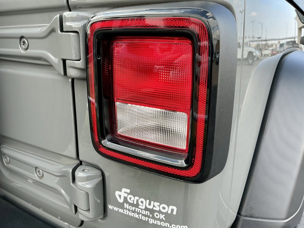 Used 2021 Jeep Wrangler Unlimited Islander image 16