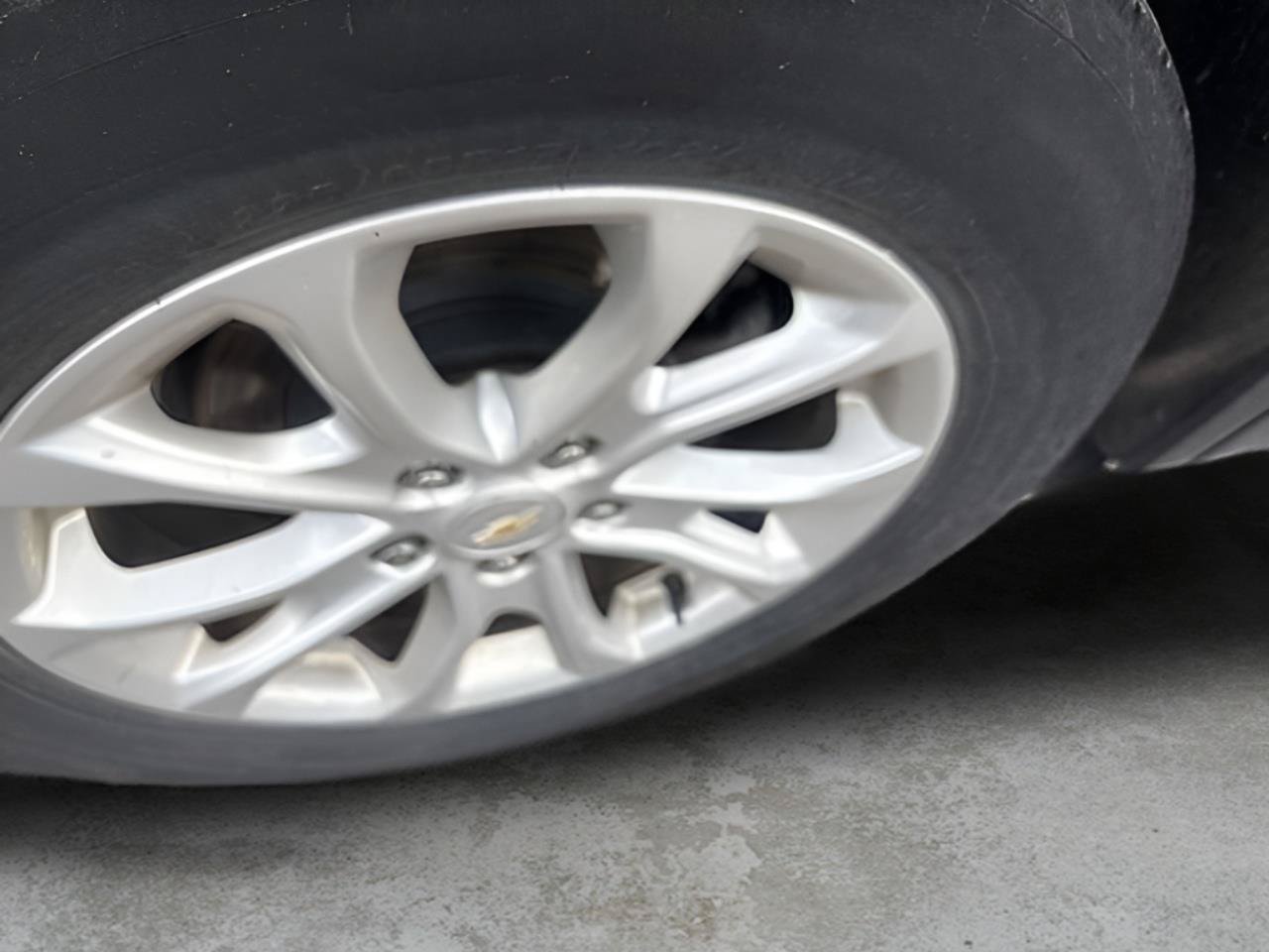 Used 2019 Chevrolet Equinox LT FWD image 9