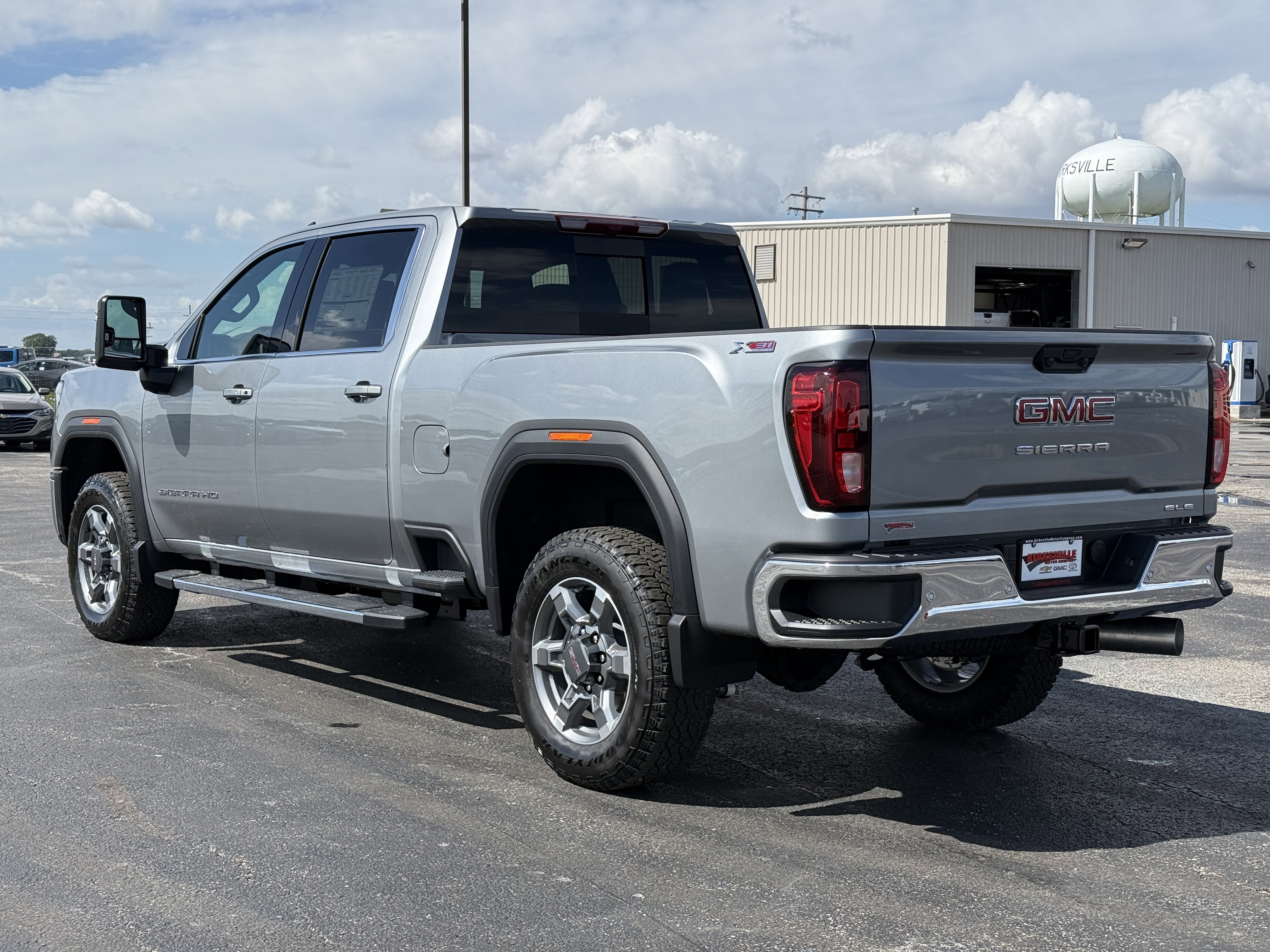 New 2026 GMC Sierra 3500 SLE w/ SLE Value Package image 5