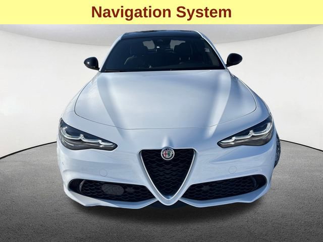 Used 2024 Alfa Romeo Giulia Ti image 4