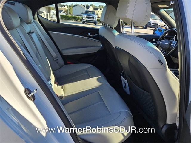 Used 2023 Genesis G70 2.0T image 15