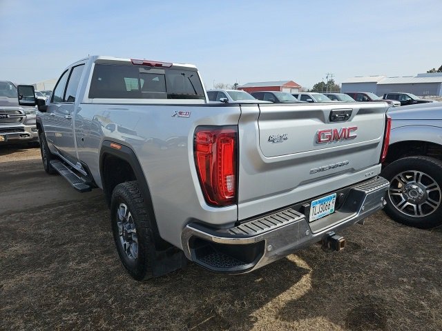 Used 2023 GMC Sierra 3500 SLT w/ SLT Premium Package image 3