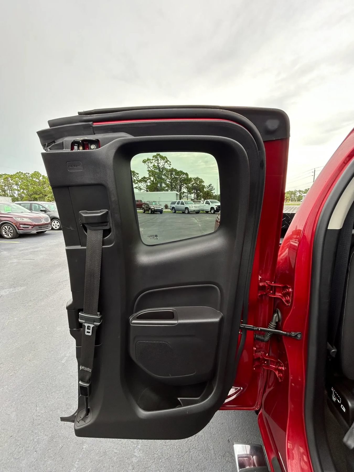 Used 2016 Chevrolet Colorado LT w/ LT Convenience Package RWD image 20