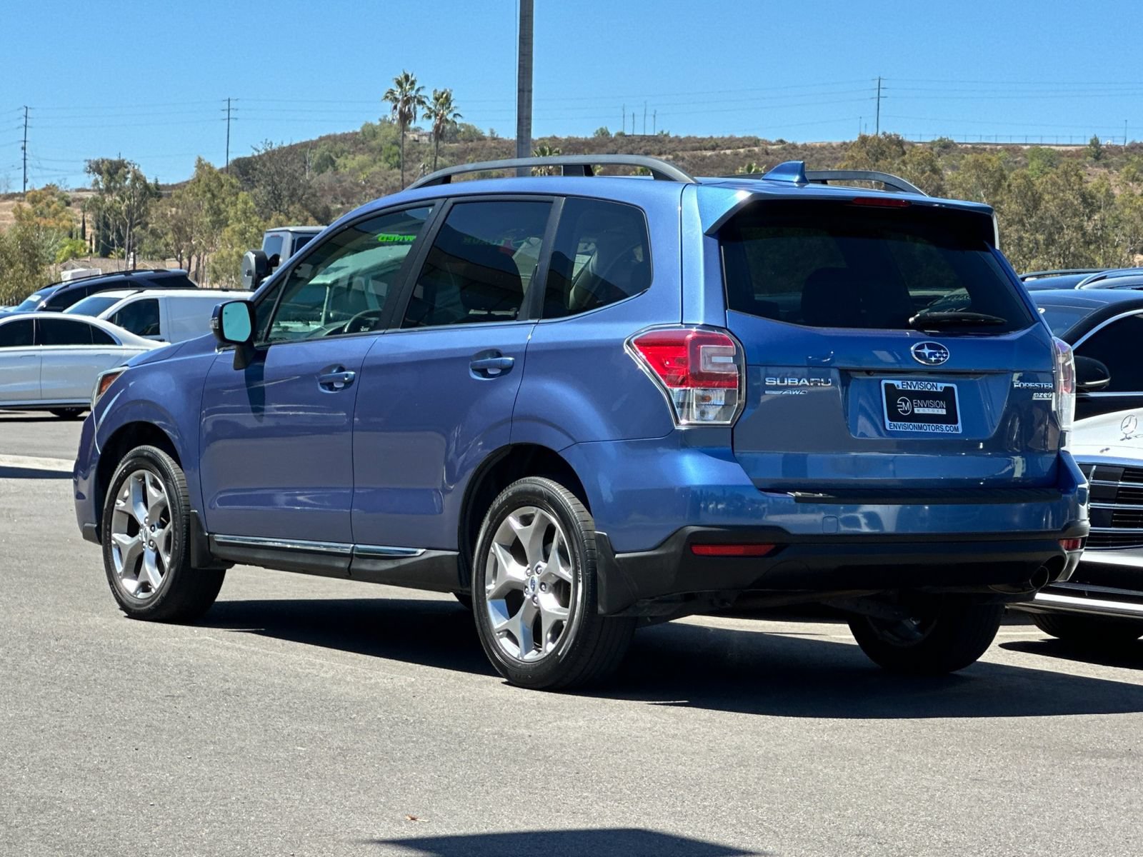 Used 2017 Subaru Forester 2.5i Touring AWD/4WD image 5