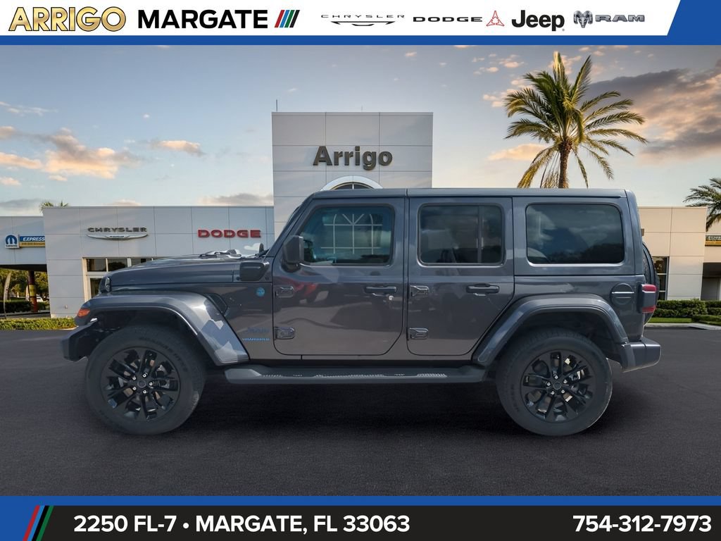 Used 2025 Jeep Wrangler Unlimited Sahara AWD/4WD image 8