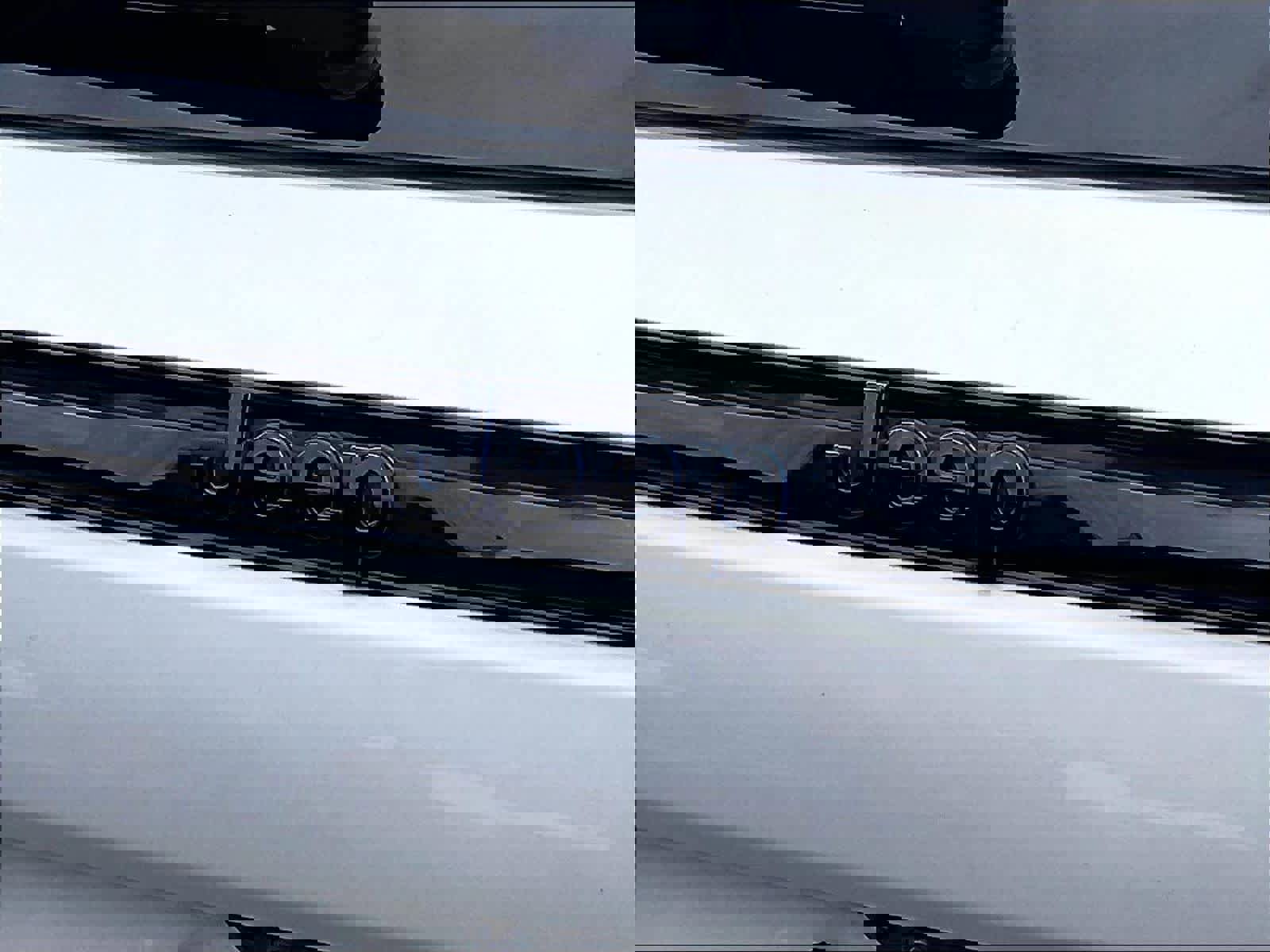 Used 2023 Jeep Grand Cherokee 30th Anniversary image 29