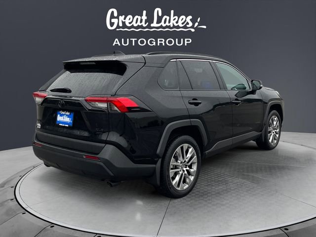 Used 2023 Toyota RAV4 XLE Premium image 5