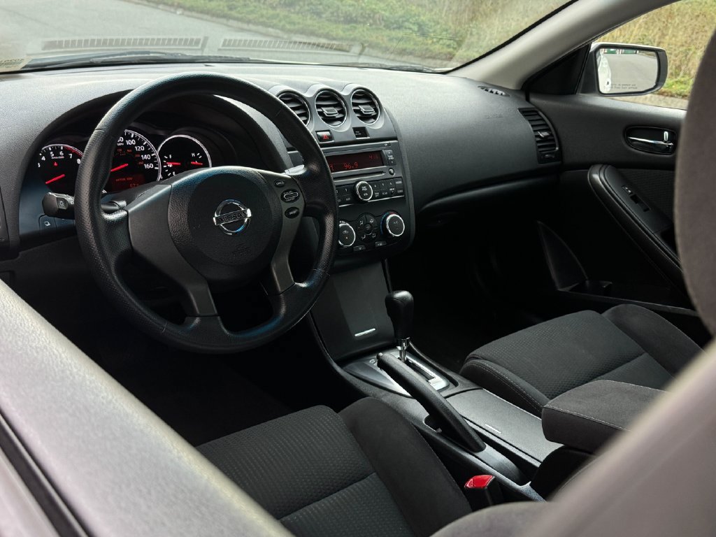 Used 2012 Nissan Altima 2.5 S FWD image 13