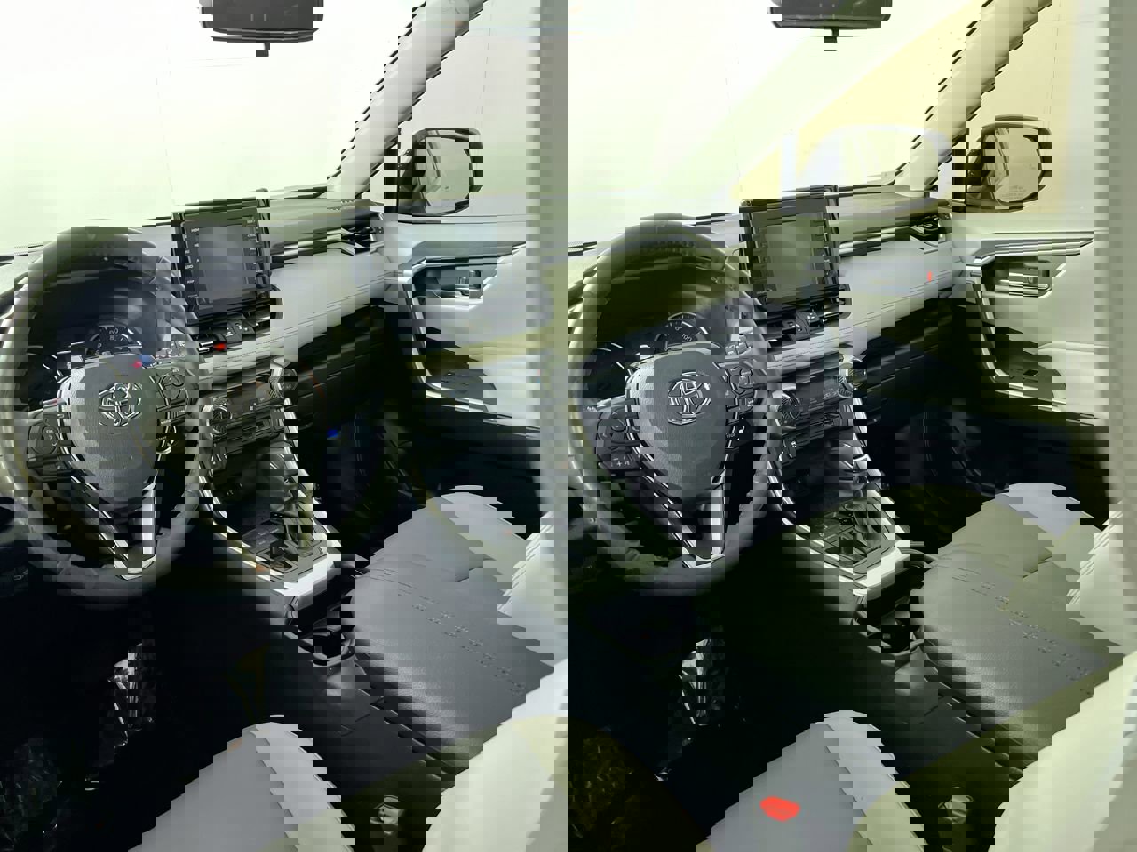 Used 2019 Toyota RAV4 XLE Premium image 26