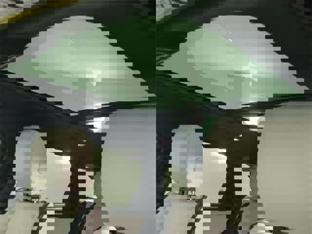 Used 2020 Land Rover Range Rover Velar R-Dynamic S image 21