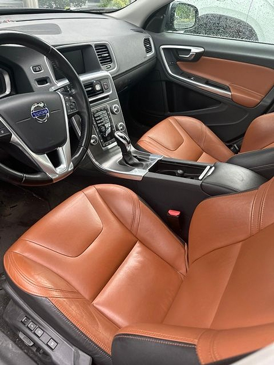 Used 2016 Volvo S60 T5 Premier FWD image 4