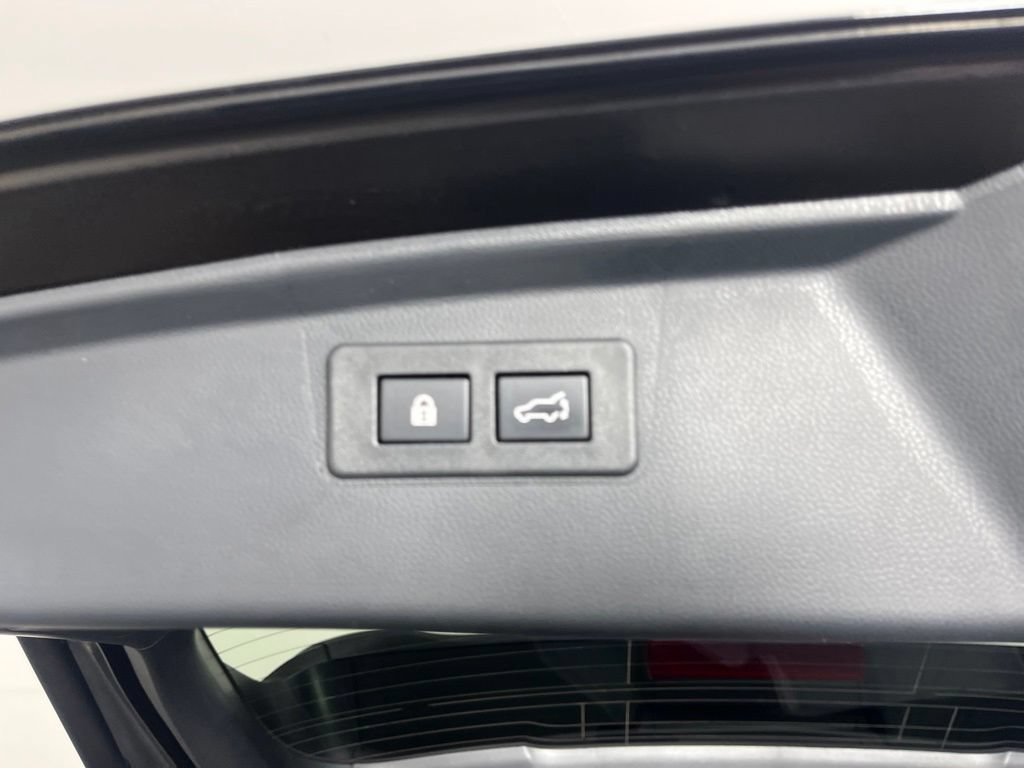 Used 2023 Subaru Outback Touring XT AWD/4WD image 10