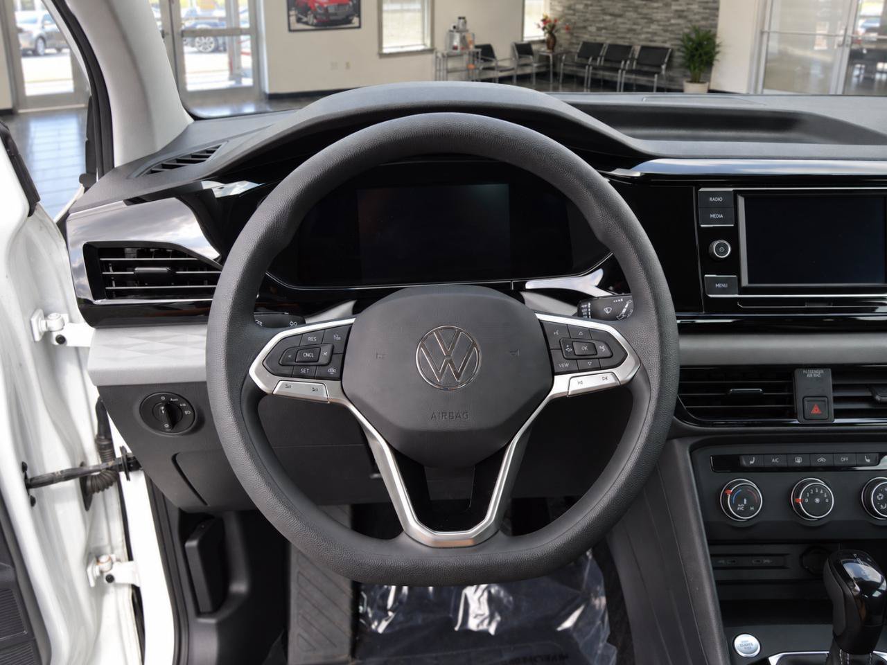 Used 2022 Volkswagen Taos S AWD/4WD image 10