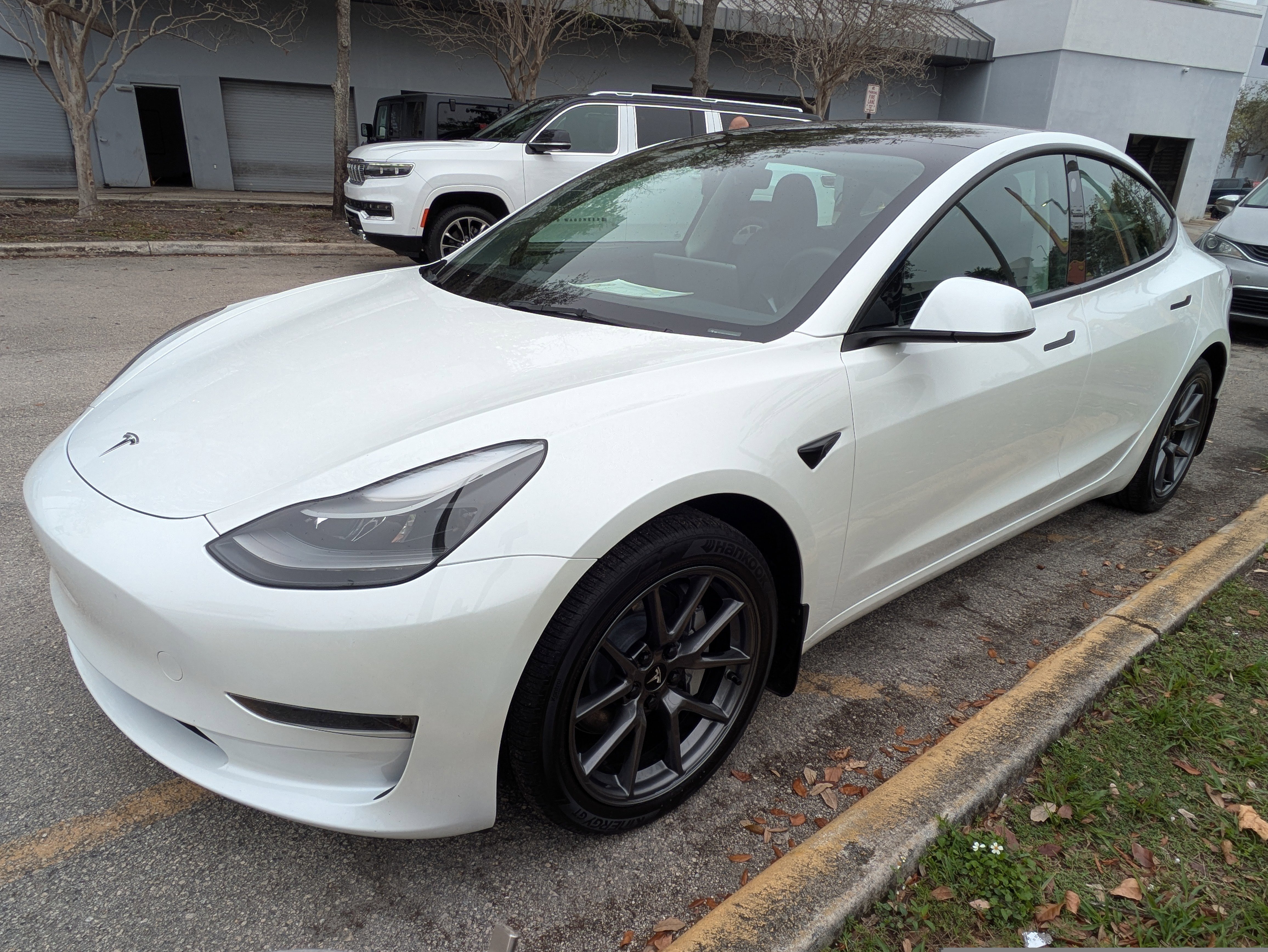 Used 2023 Tesla Model 3 Long Range image 9