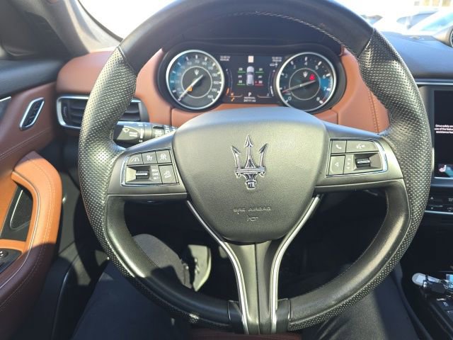 Used 2023 Maserati Levante GT image 16