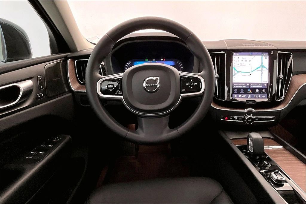 Used 2023 Volvo XC60 B5 Plus w/ Protection Package Premier image 7