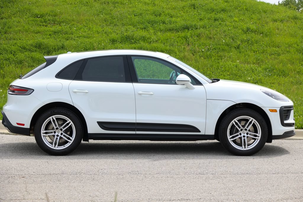 Certified 2026 Porsche Macan AWD/4WD image 28