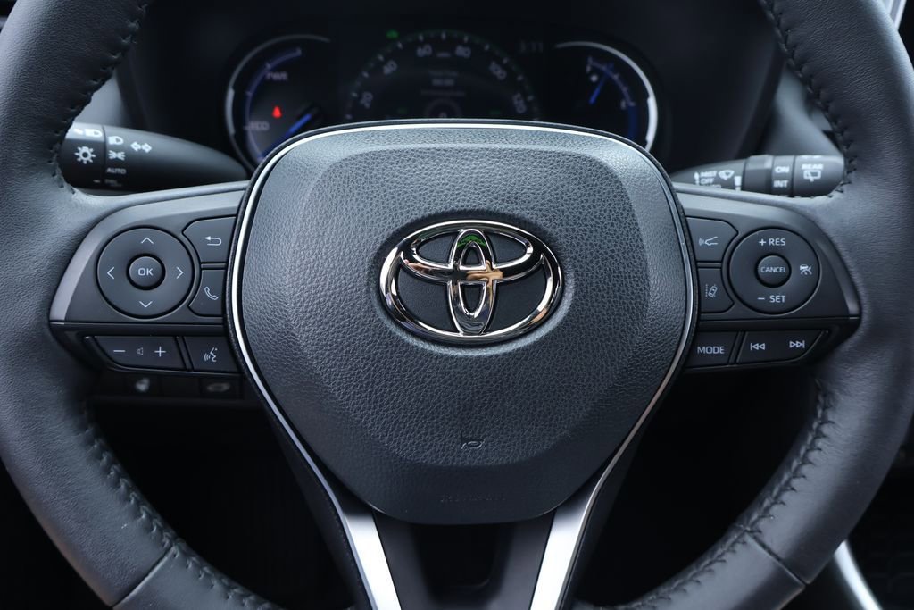 Certified 2023 Toyota RAV4 SE w/ Convenience Package image 18