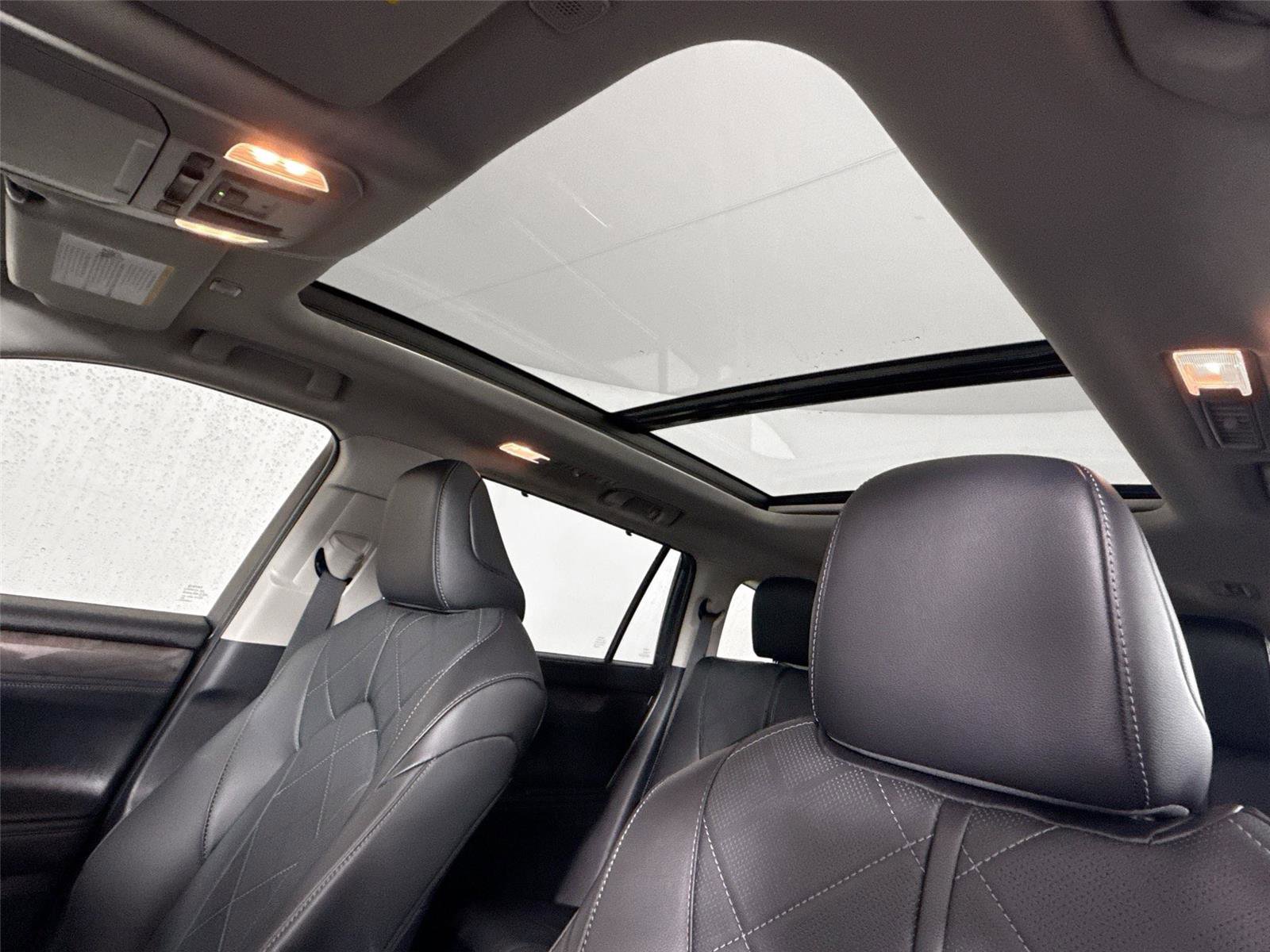 Certified 2025 Toyota Highlander Platinum image 6