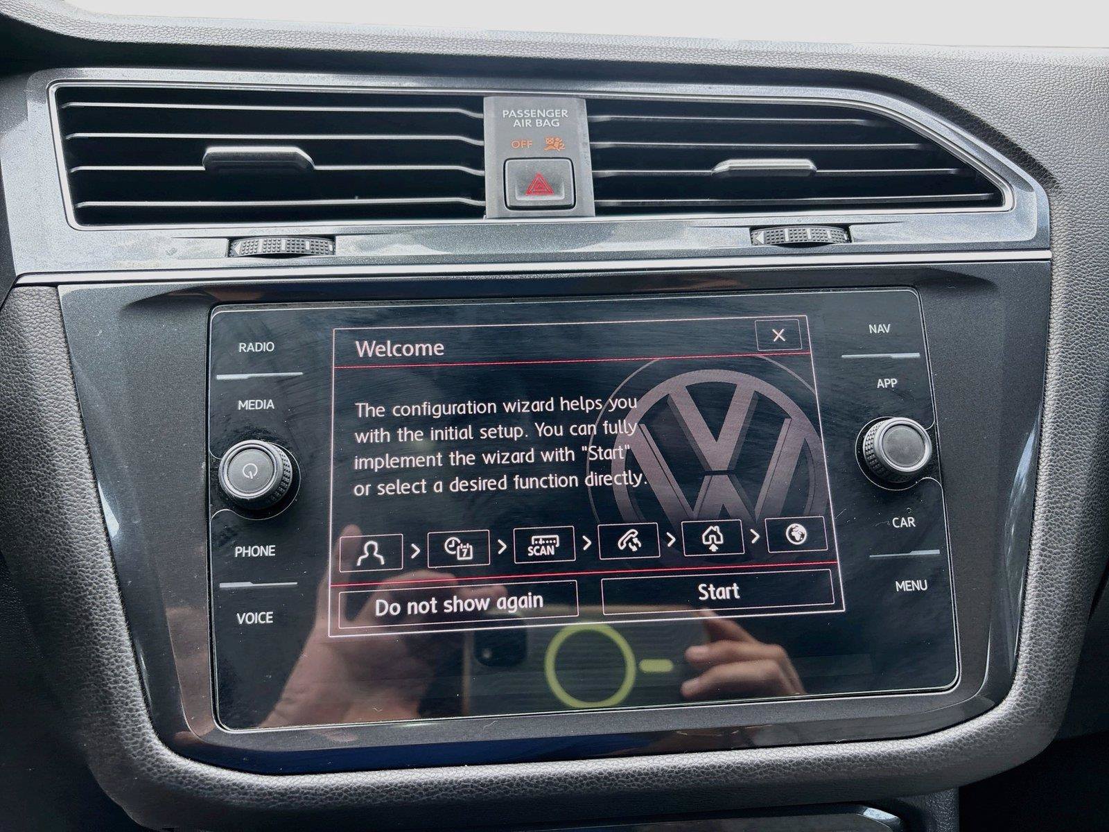 Used 2020 Volkswagen Tiguan SEL Premium R-Line w/ 3rd Row Seat Package AWD/4WD image 9