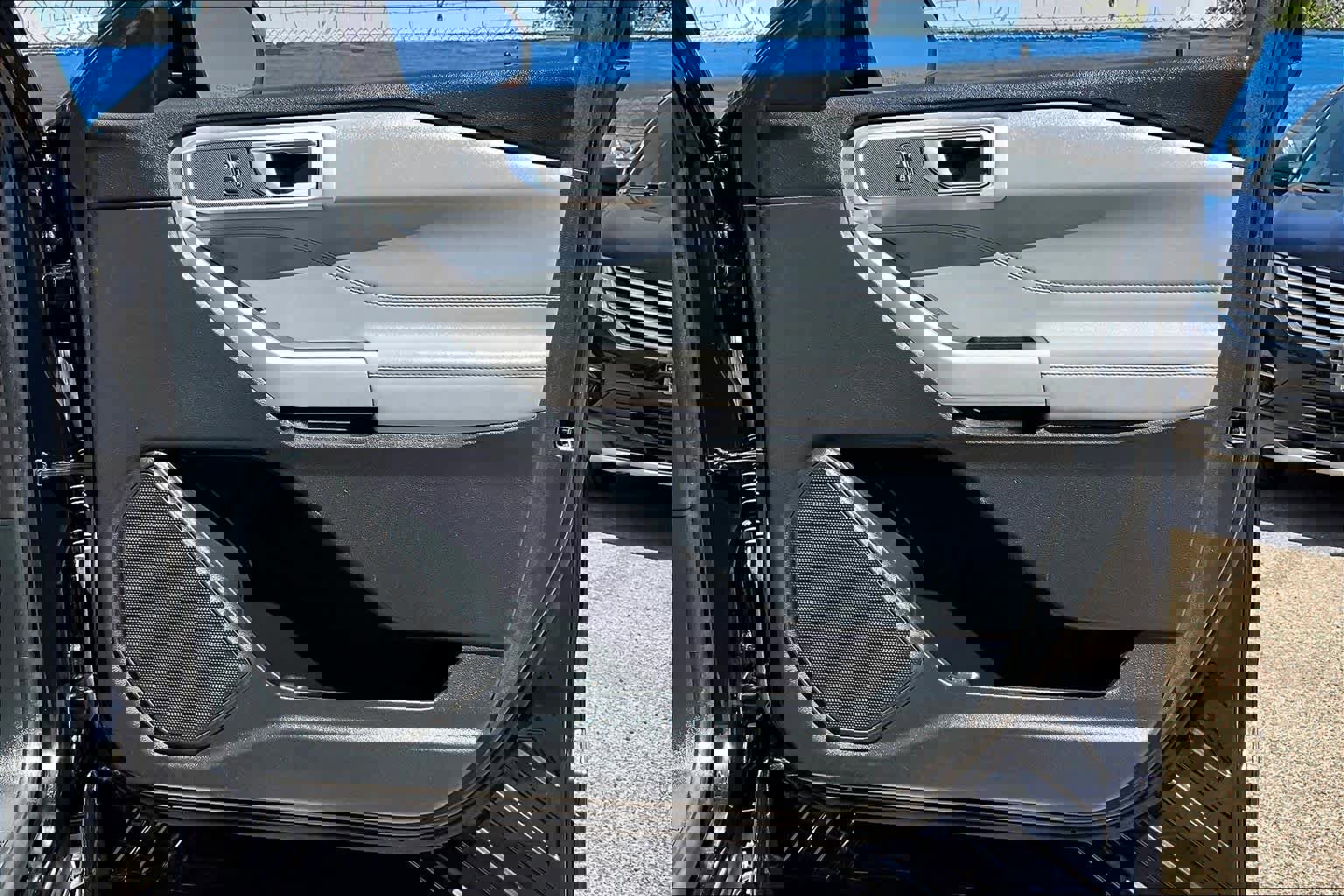 Used 2022 Ford Explorer XLT w/ Equipment Group 202A image 22