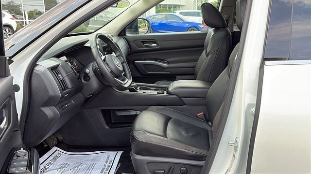 Certified 2024 Nissan Pathfinder SL w/ SL Premium Package AWD/4WD image 10