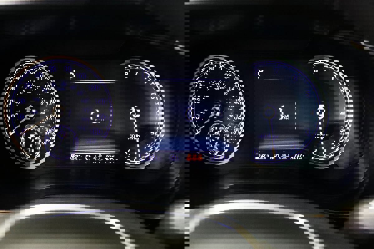 Used 2024 Genesis G70 2.5T image 39