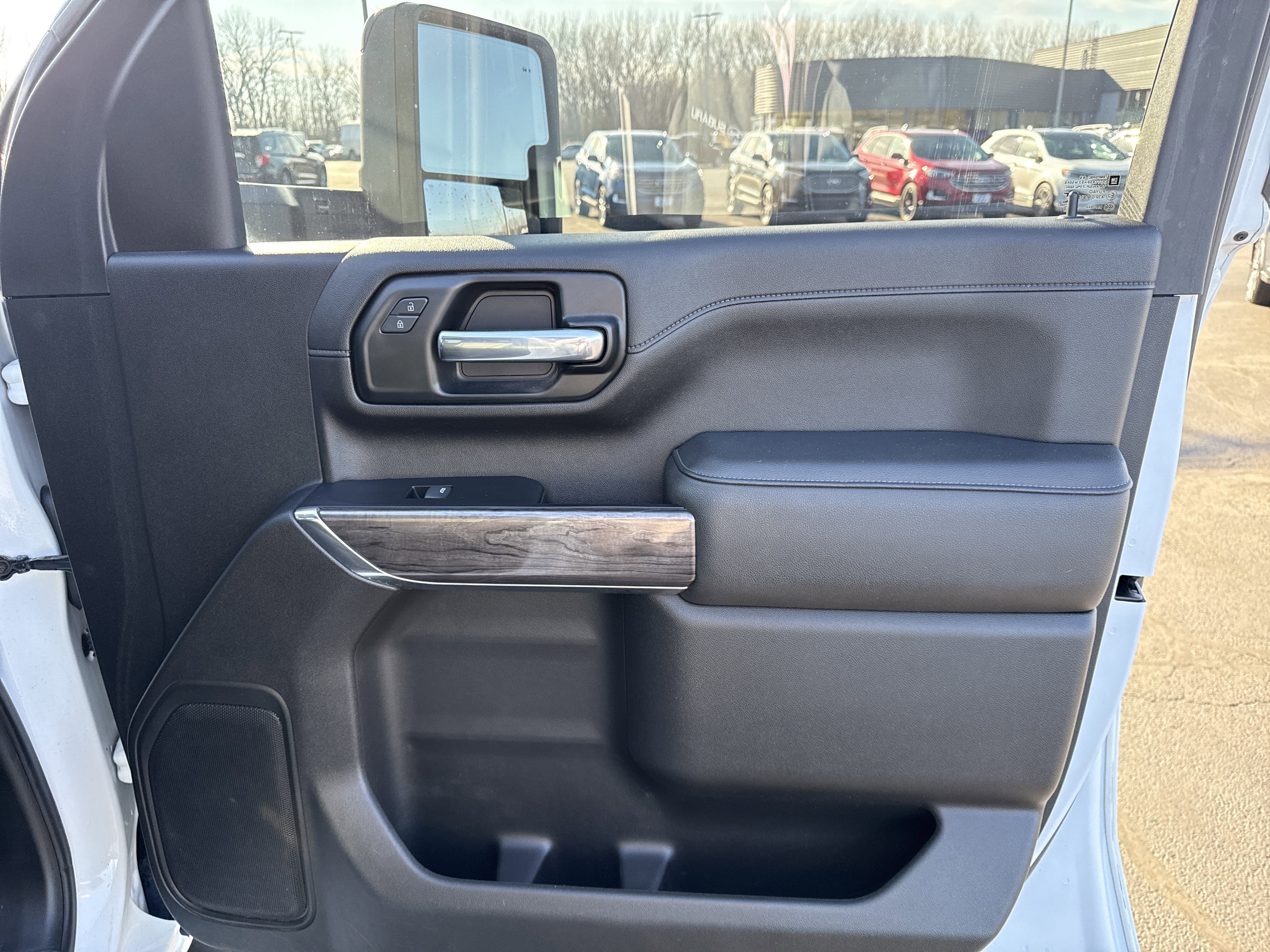 Used 2022 Chevrolet Silverado 2500 LTZ w/ LTZ Plus Package image 32