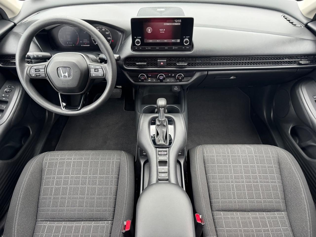Used 2025 Honda HR-V LX image 12