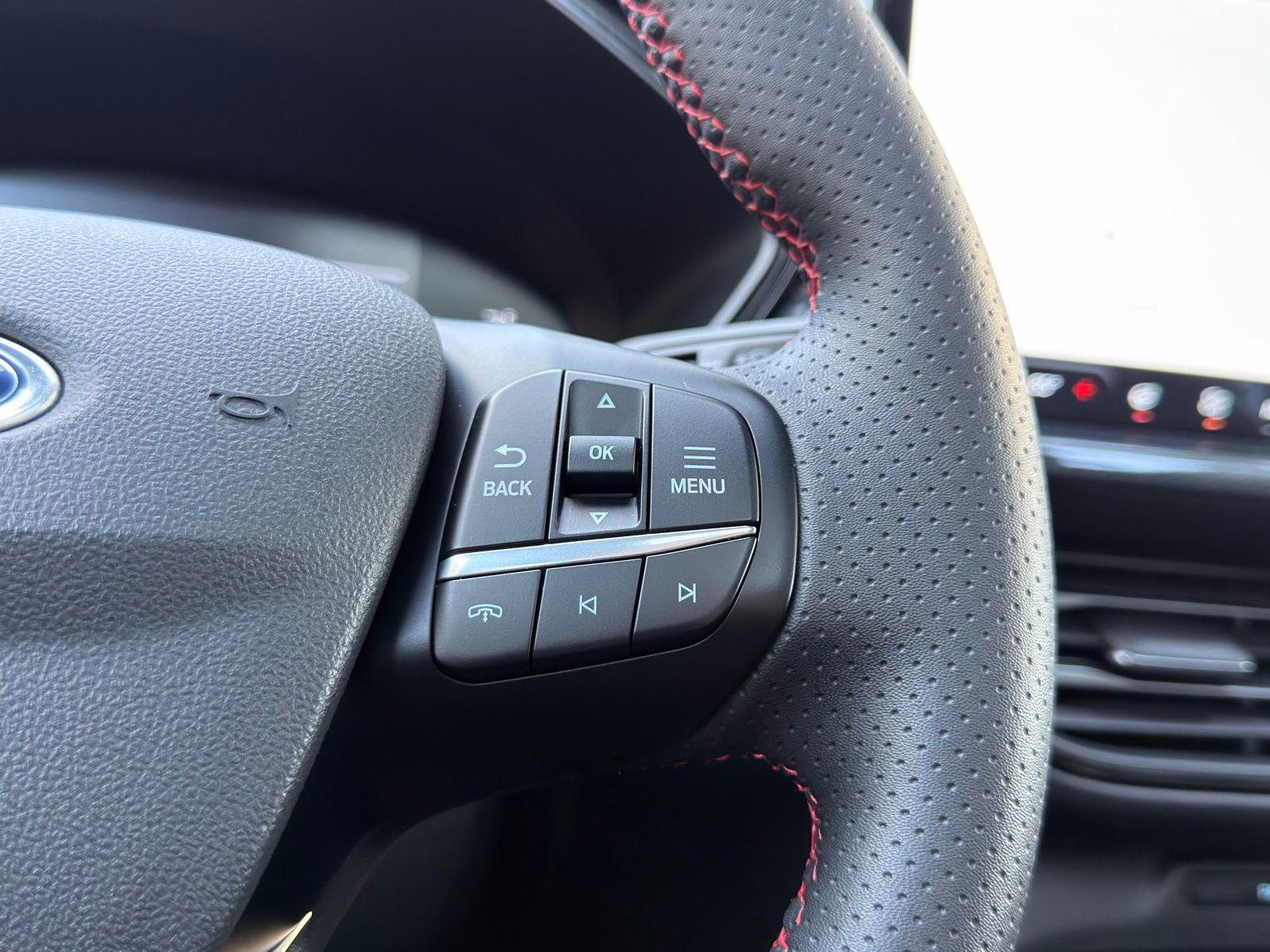 Used 2023 Ford Escape ST-Line w/ Tech Pack #1 image 26