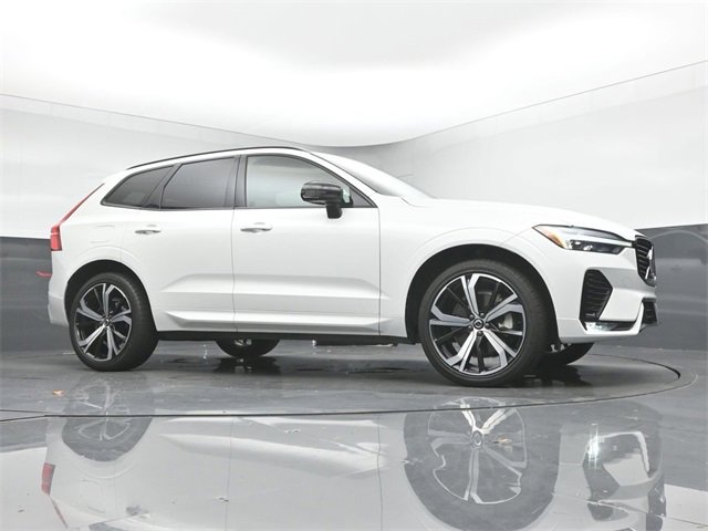 Used 2022 Volvo XC60 B6 R-Design w/ Protection Package Premier image 35