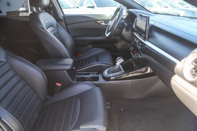 Used 2023 Kia Forte GT-Line w/ GT-Line Premium Package image 17