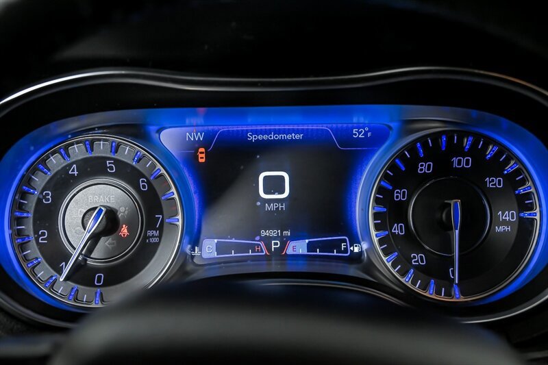 Used 2019 Chrysler 300 Touring RWD image 20
