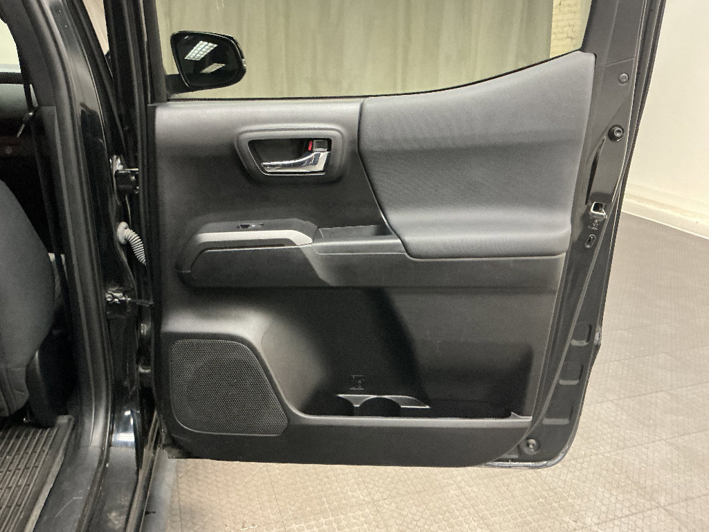 Used 2021 Toyota Tacoma TRD Off-Road w/ Technology Package AWD/4WD image 30