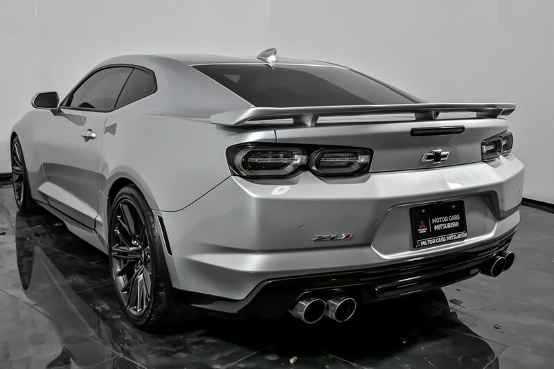 Used 2019 Chevrolet Camaro ZL1 RWD image 8