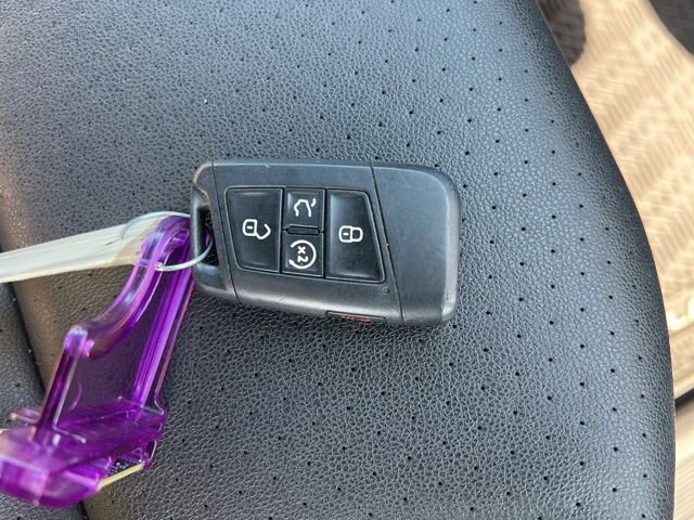 Used 2020 Volkswagen Atlas Cross Sport SE image 36