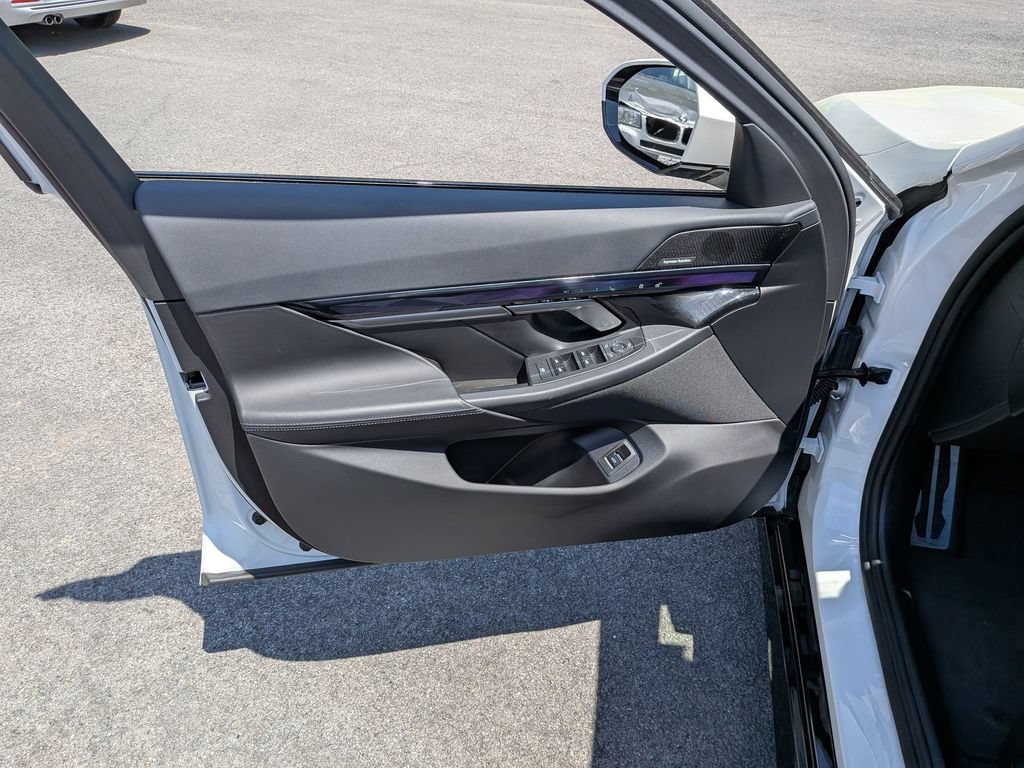 Certified 2024 BMW 540i xDrive w/ M Sport Package AWD/4WD image 8