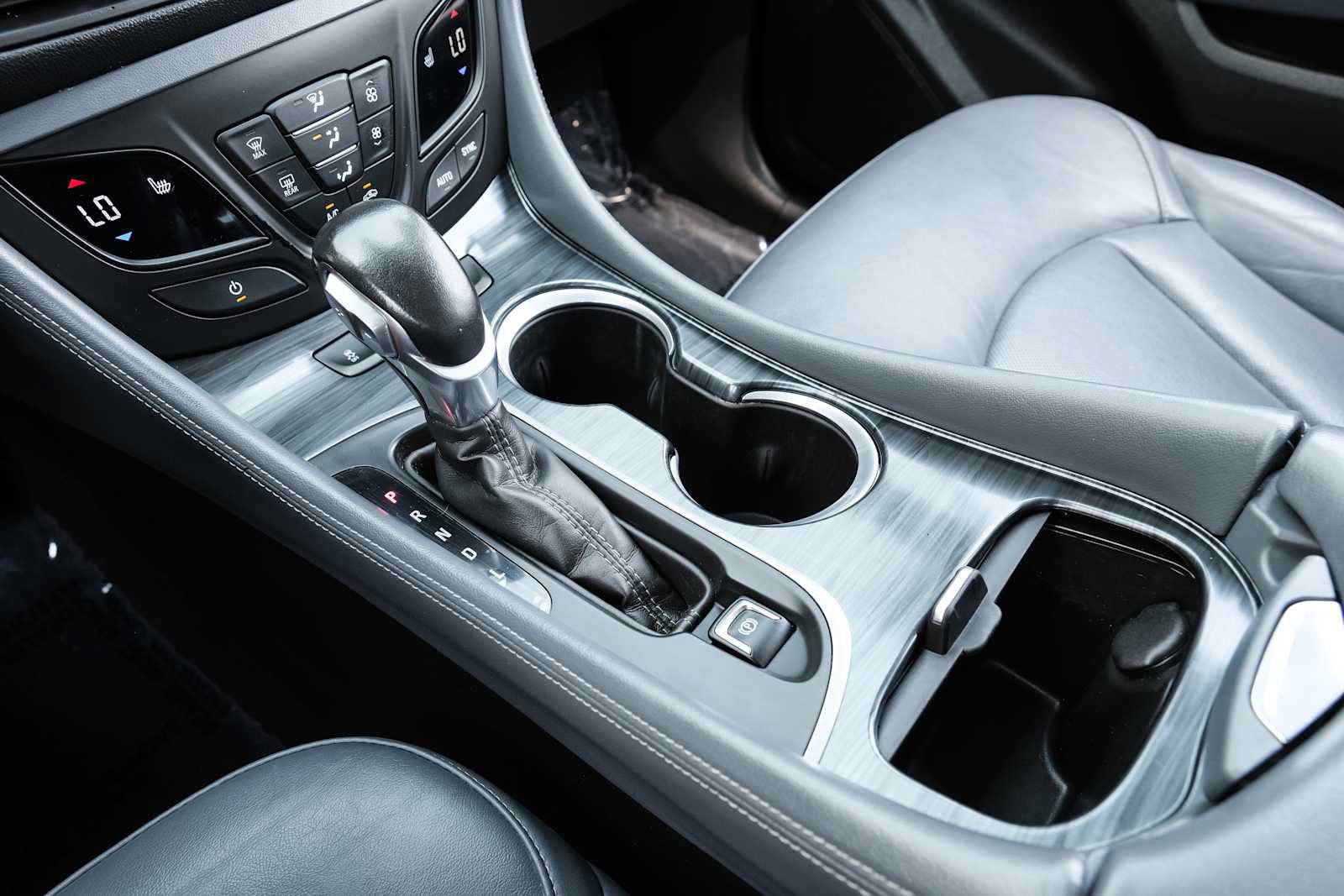 Used 2020 Buick Envision Essence FWD image 40