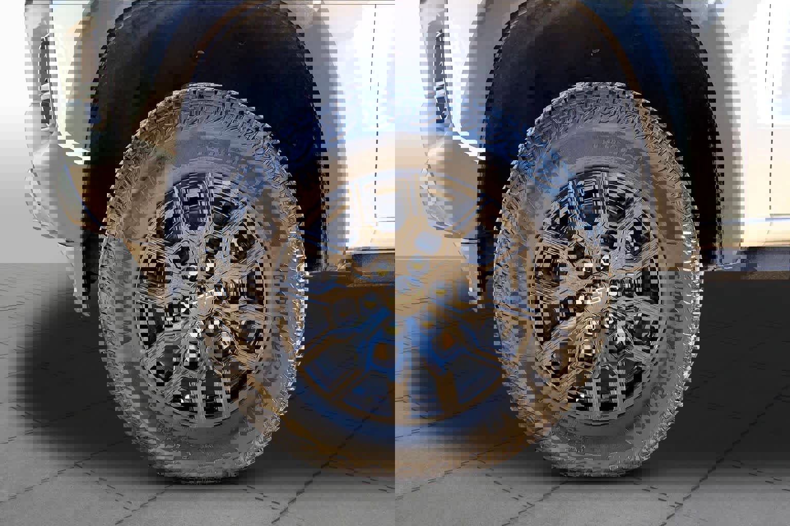 Used 2024 Chevrolet Colorado Trail Boss w/ Technology Package AWD/4WD image 11