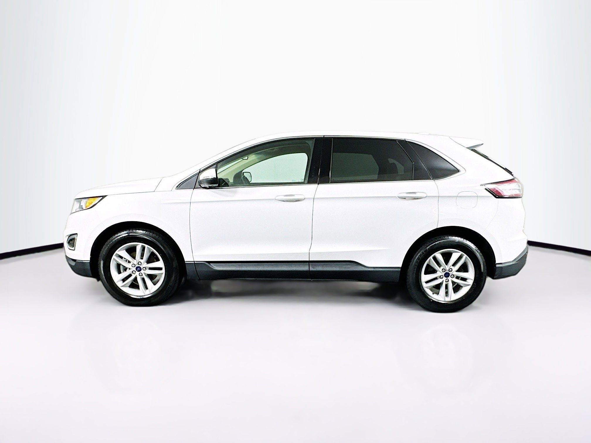 Used 2016 Ford Edge SEL w/ Equipment Group 201A image 4